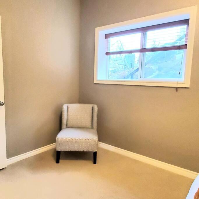 Private 2 Bedrooms Suite Near Hwy 1, Cultus Lake, Heritage Park, Fishing, Coliseum Chilliwack Exteriér fotografie