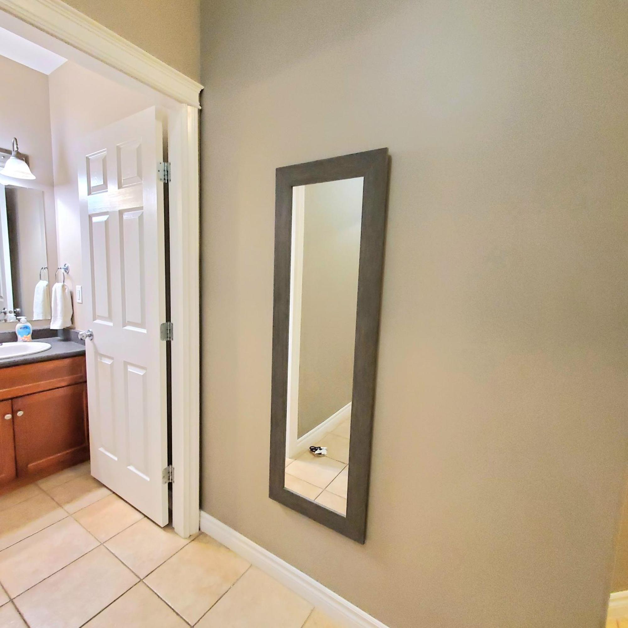 Private 2 Bedrooms Suite Near Hwy 1, Cultus Lake, Heritage Park, Fishing, Coliseum Chilliwack Pokoj fotografie