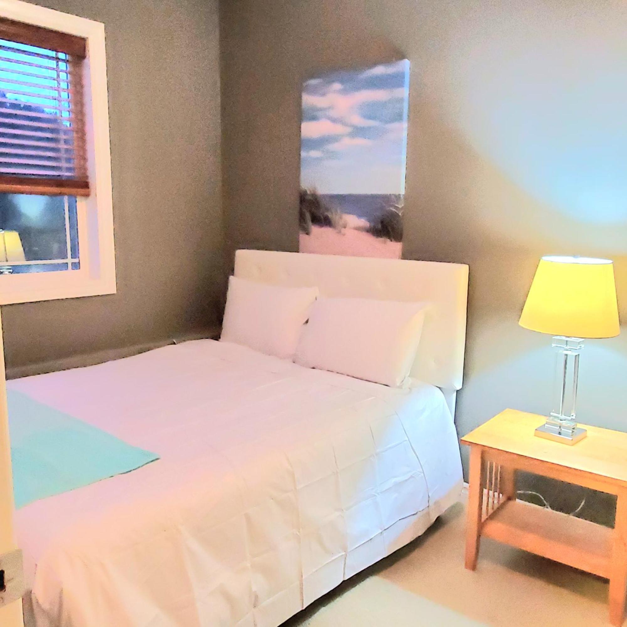 Private 2 Bedrooms Suite Near Hwy 1, Cultus Lake, Heritage Park, Fishing, Coliseum Chilliwack Pokoj fotografie