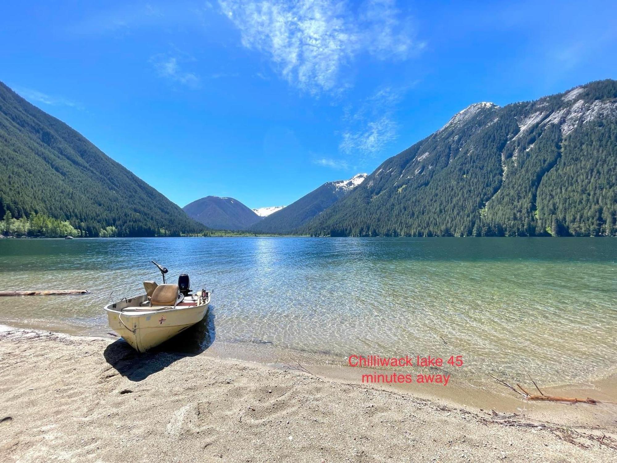 Private 2 Bedrooms Suite Near Hwy 1, Cultus Lake, Heritage Park, Fishing, Coliseum Chilliwack Exteriér fotografie